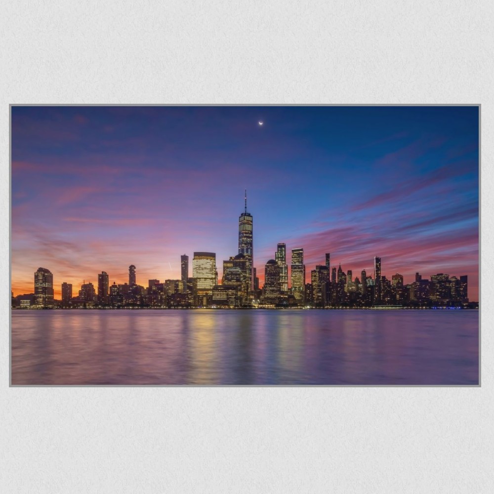 Artikelbild Akustikbild - New York City: Die beeindruckende Skyline und der Hudson River – Basotect® Schallabsorber im eloxierten Aluminiumrahmen 2530x1530x55mm