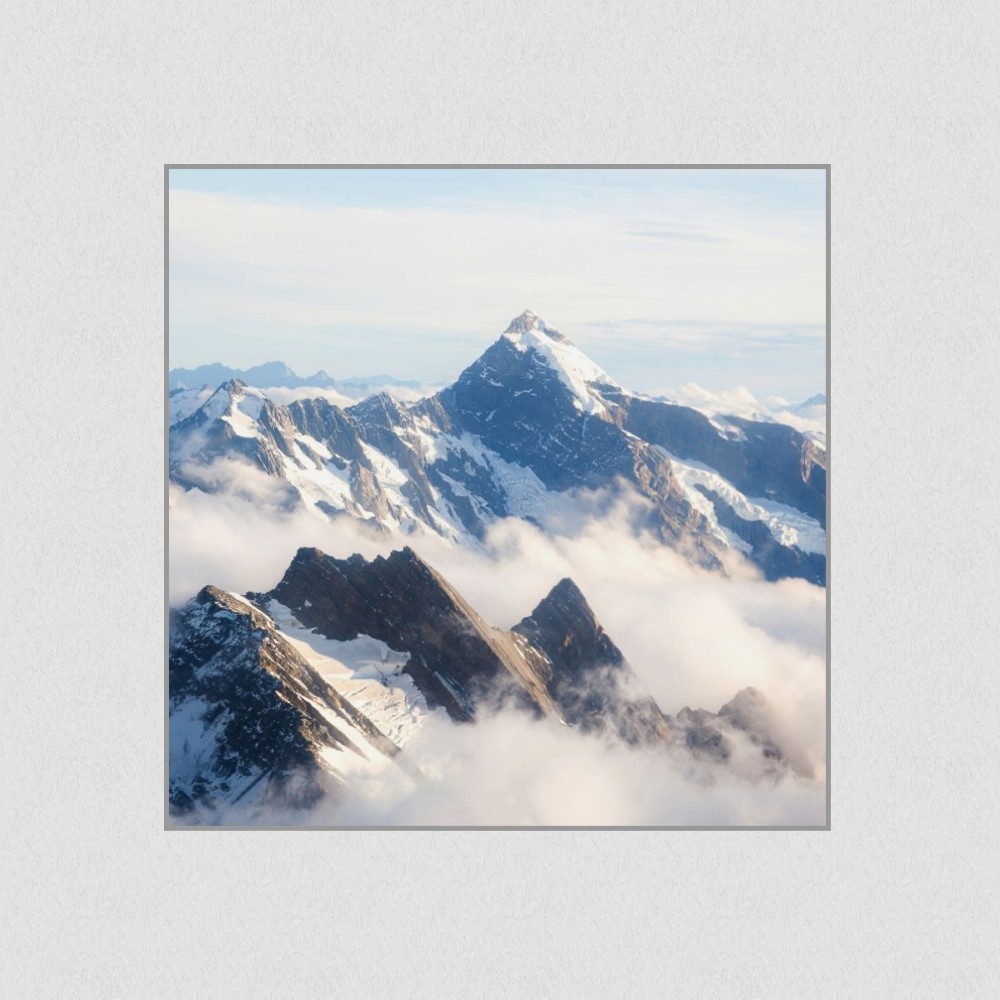 Artikelbild Akustikbild - Die Berge über den Wolken – Basotect® Schallabsorber im eloxierten Aluminiumrahmen 1030x1030x55mm