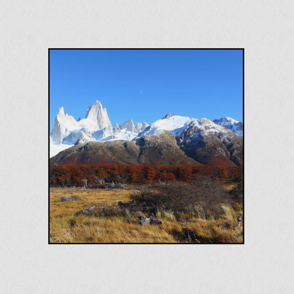 Artikelbild Akustikbild - Land der Berge – Basotect® Schallabsorber im schwarzen Aluminiumrahmen 530x530x55mm