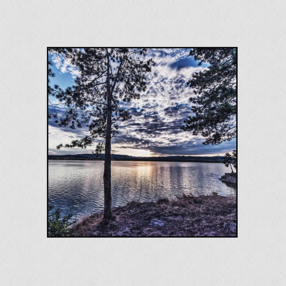 Artikelbild Akustikbild - Die Sonne reflektiert in den See – Basotect® Schallabsorber im schwarzen Aluminiumrahmen 530x530x55mm