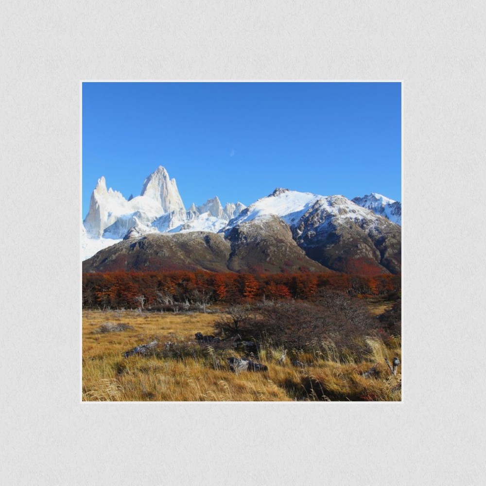 Artikelbild Akustikbild - Land der Berge – Basotect® Schallabsorber im weißen Aluminiumrahmen 530x530x55mm