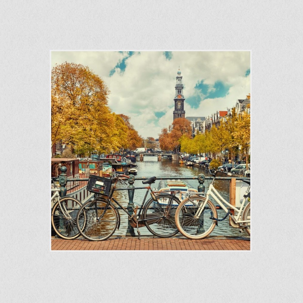 Artikelbild Akustikbild - Amsterdamer Kanalbrücke: Ein malerischer Blick auf die Stadt – Basotect® Schallabsorber im weißen Aluminiumrahmen 530x530x55mm