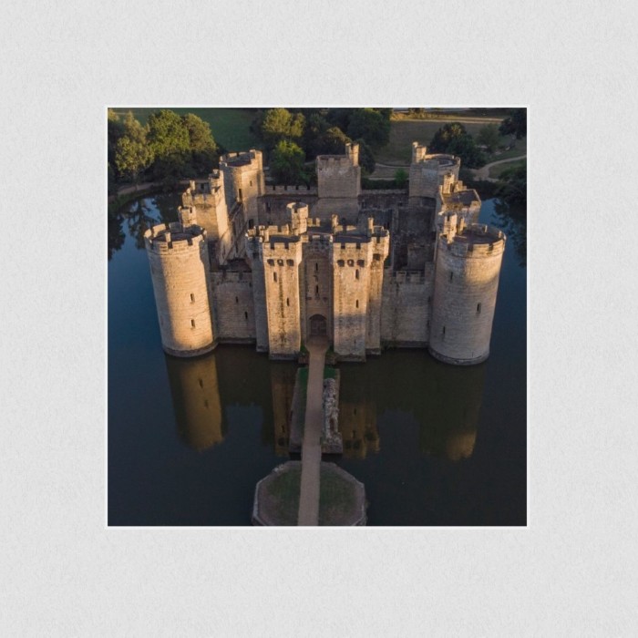 Akustikbild Basotect® Schallabsorber - Bodiam Castle: Eine mittelalterliche Festung in majestätischer Schönheit in vielen Größen